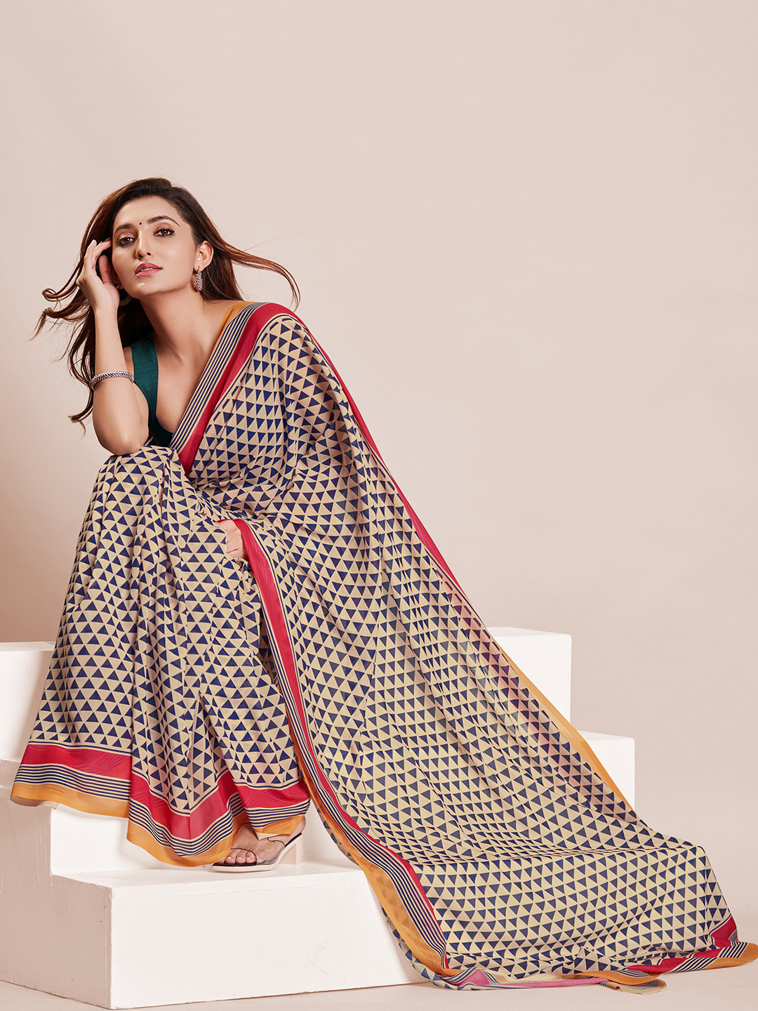 Mitera Cream-Coloured & Black Geometric Printed Saree