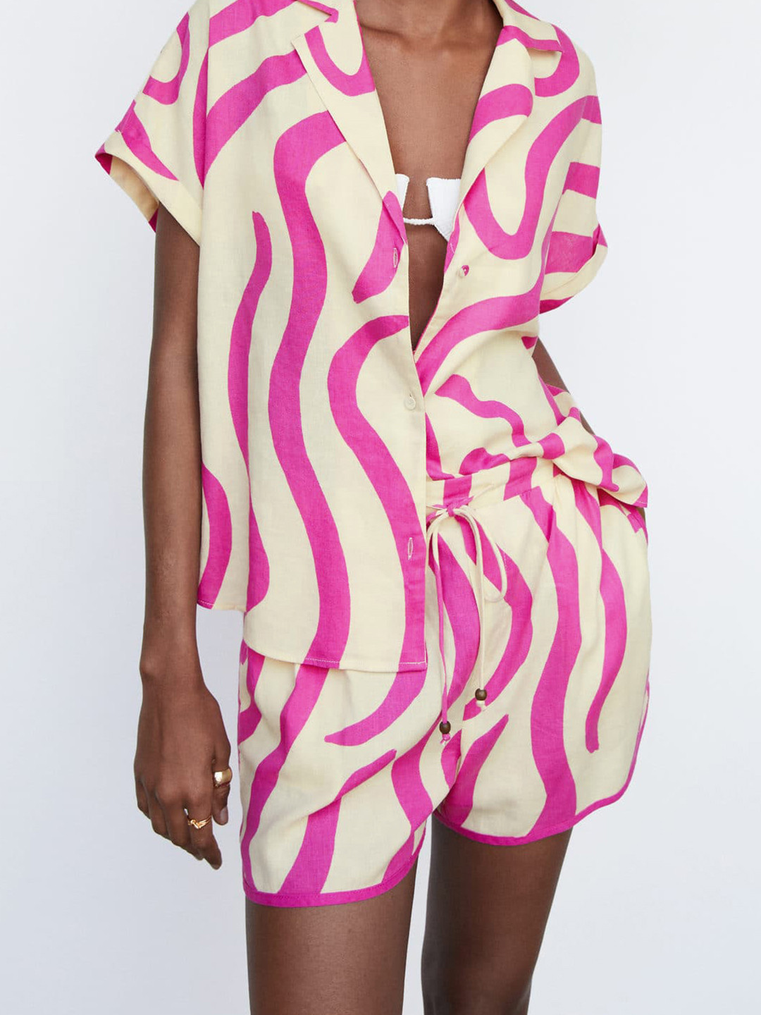 MANGO Women Printed Linen Blend Shorts