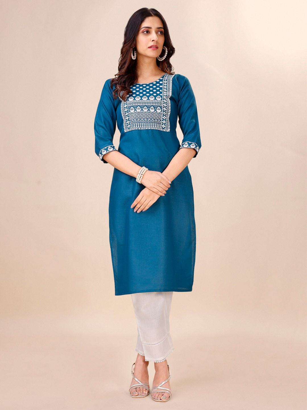 GOROLY Ethnic Motifs Yoke Design Thread Work Round Neck Cotton Straight Kurta
