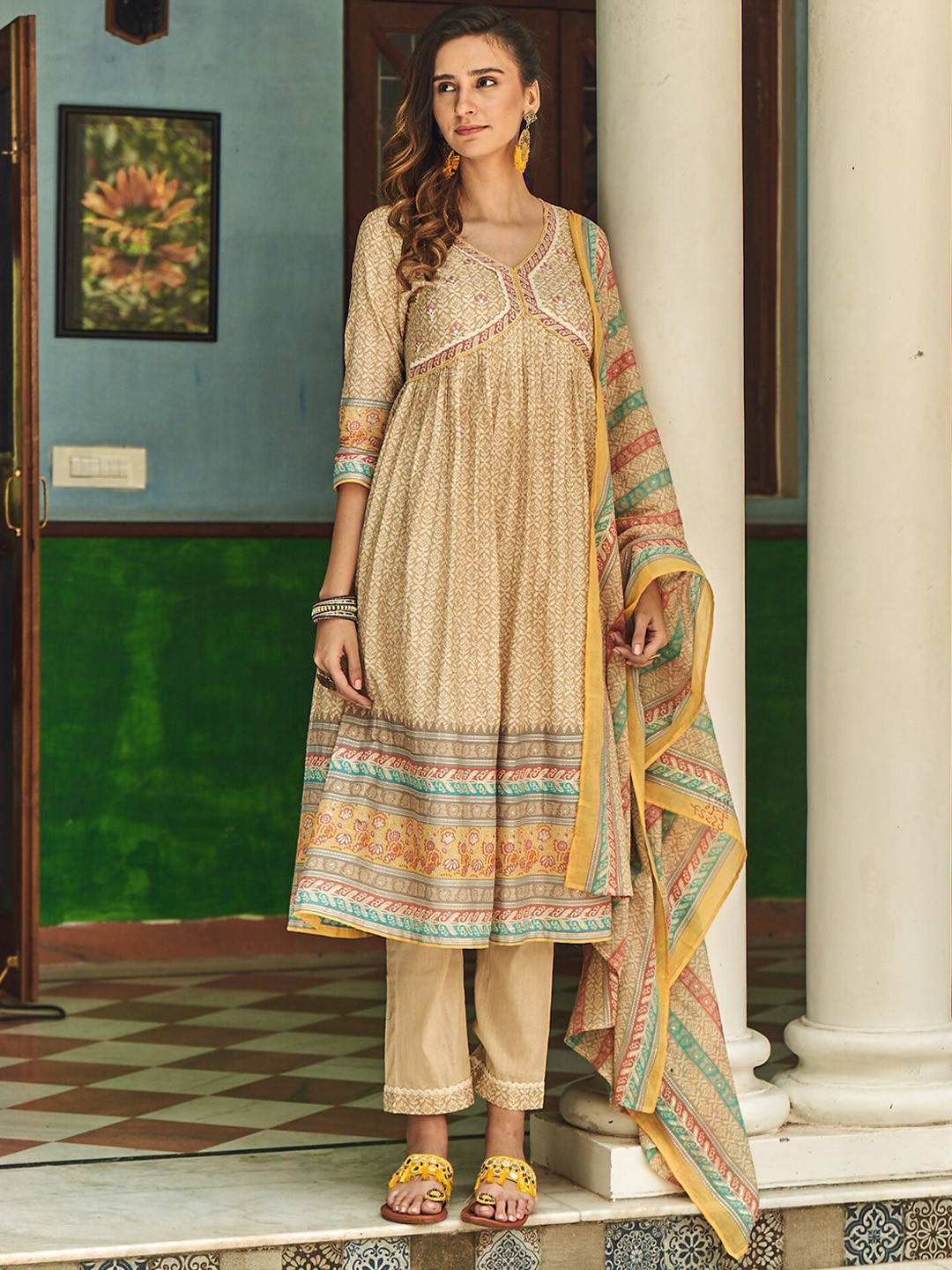 Ishin Gold-Toned Ethnic Motifs Printed Empire Thread Work Pure Cotton Kurta Set &Dupatta