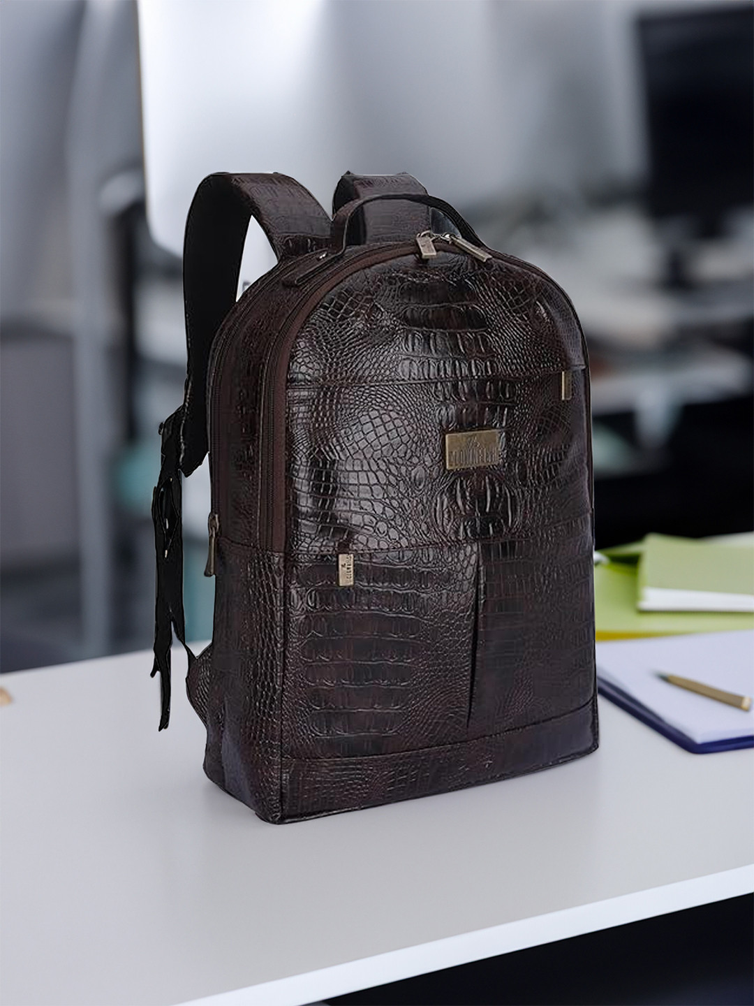 THE CLOWNFISH Cybershield Unisex Textured Backpack