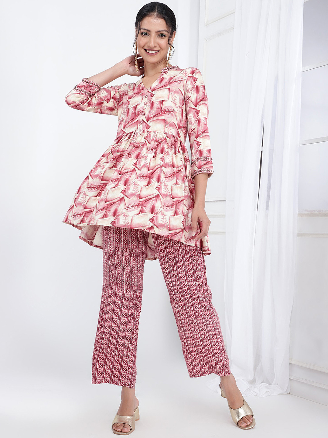 Bani Women Geometric Printed Mandarin Collar Tunic With Trouser