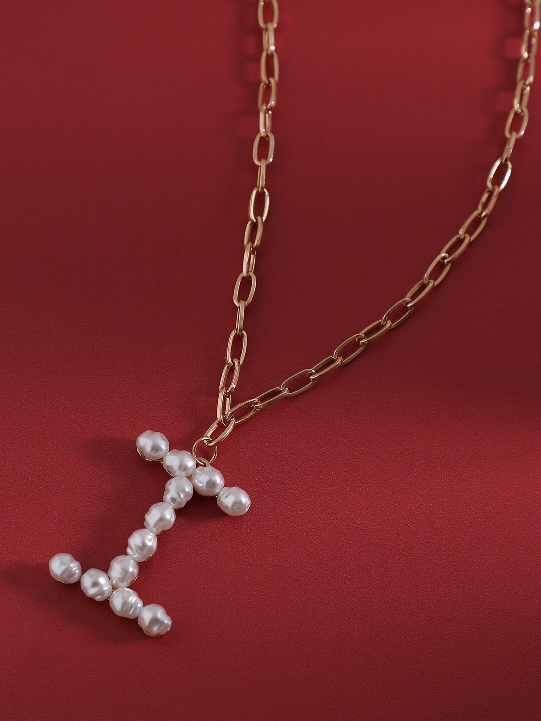 SOHI Pearl I Alphabet Gold-Plated Necklace