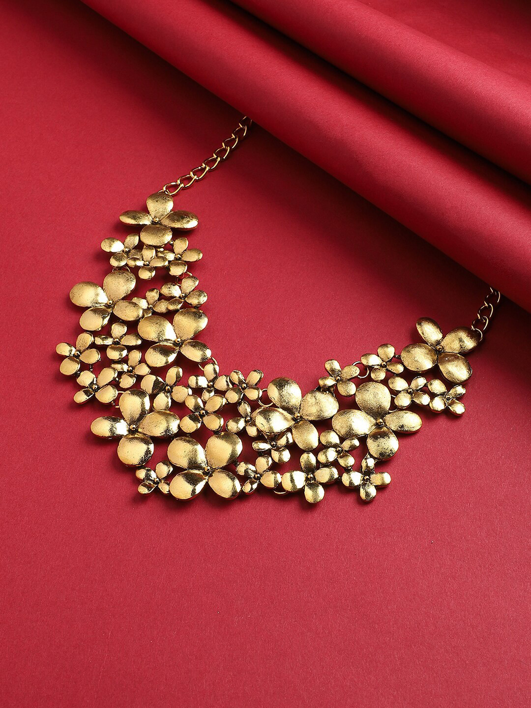 SOHI Botanical Cluster Gold-Plated Necklace
