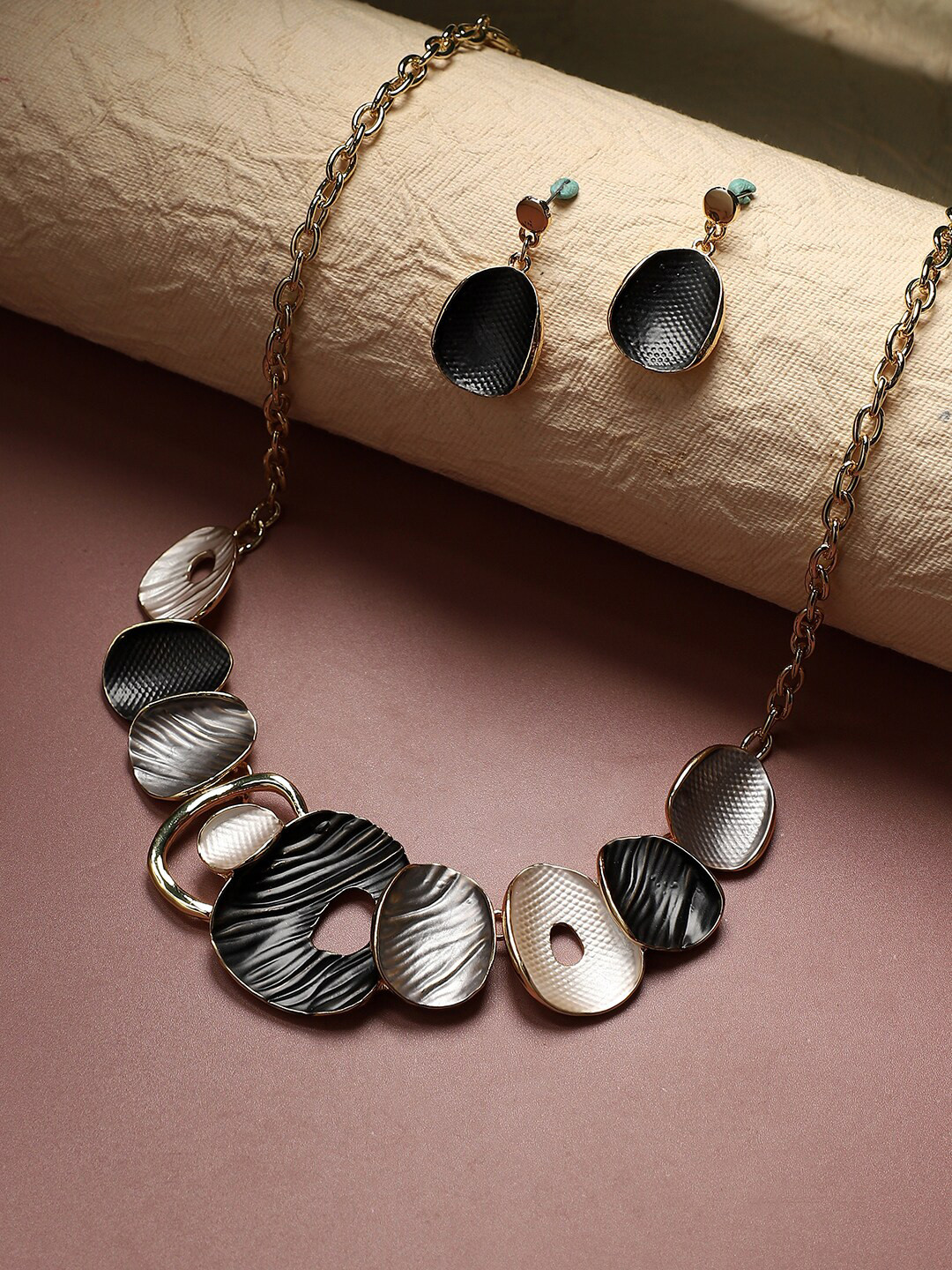 SOHI Gold-Plated Textured Abstract Jewellery Set