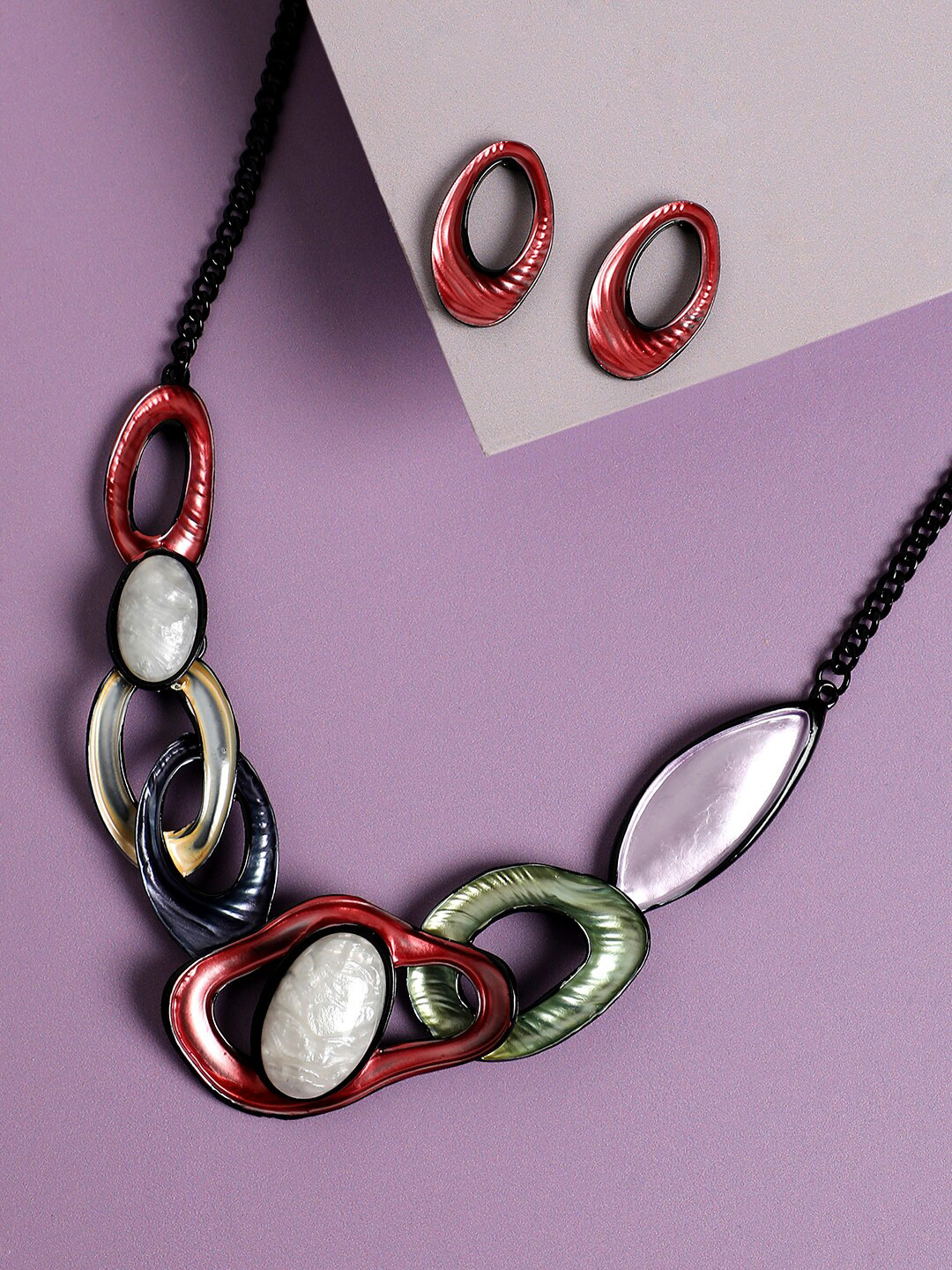 SOHI Abstract Stone Studded Jewellery Set