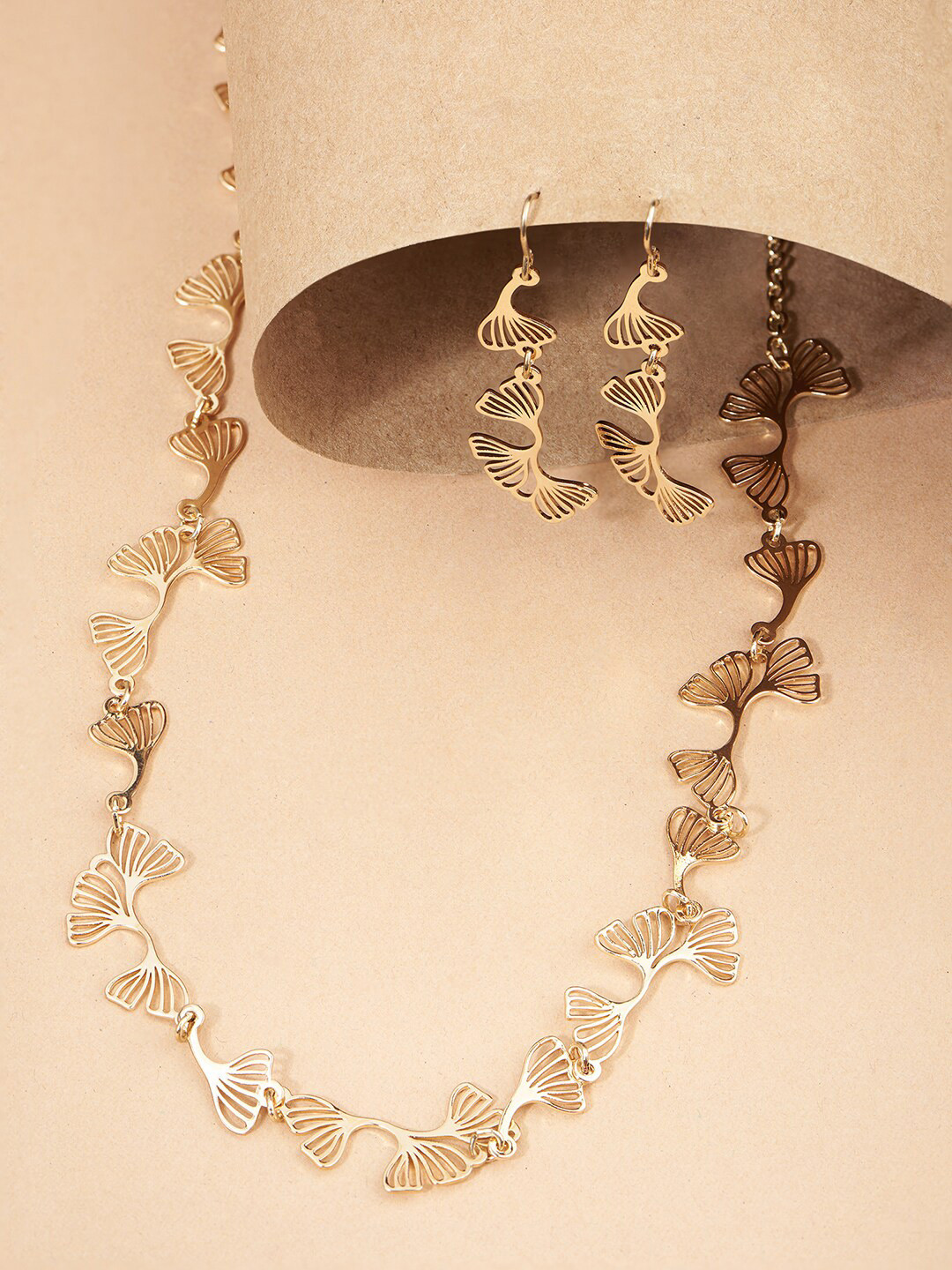 ToniQ Gold Plated Leaf Engraving Jewellery Set