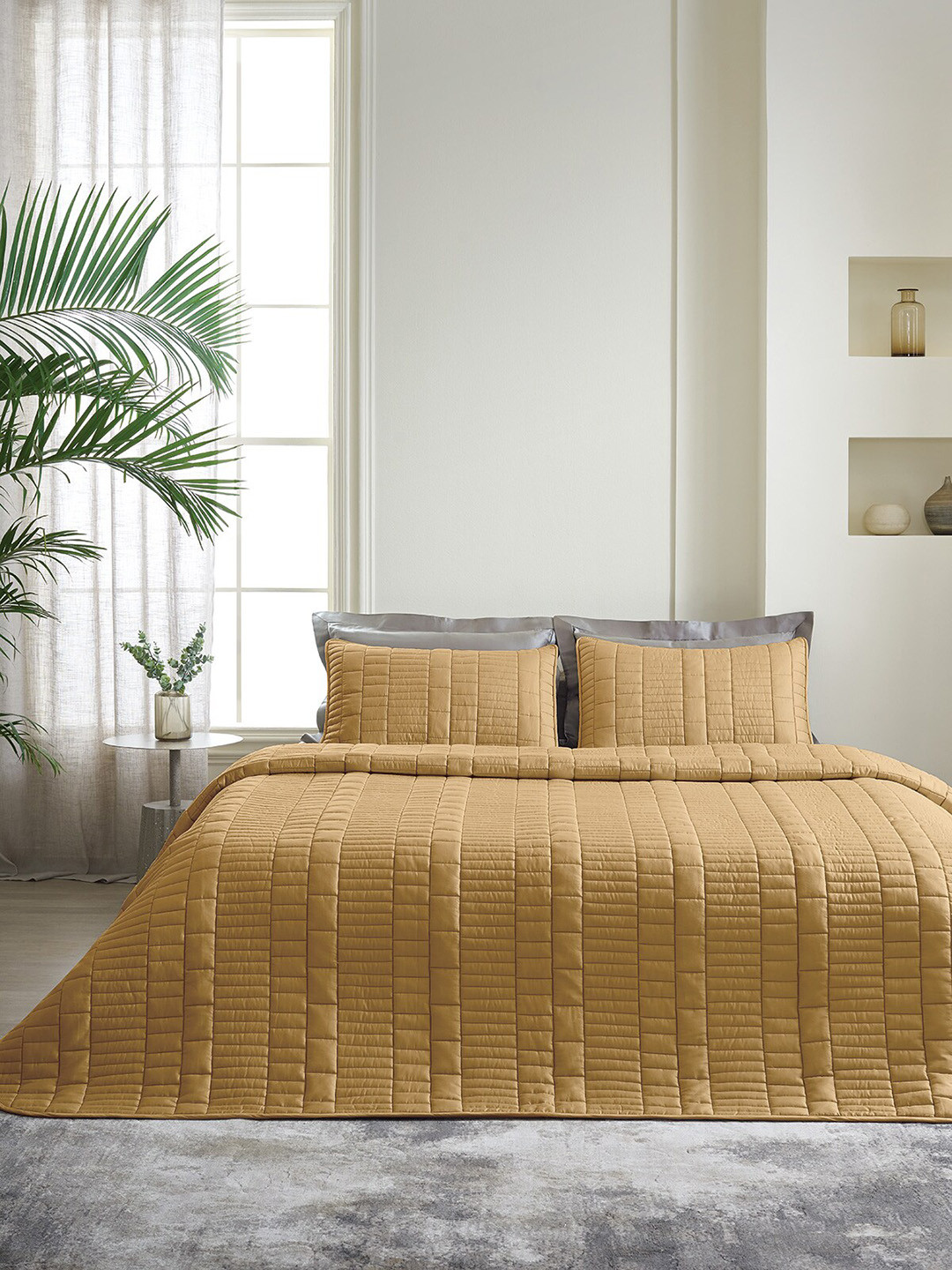 DDecor Gold Embroidered Cotton 200 GSM Comforter With 2 Pillow Cover