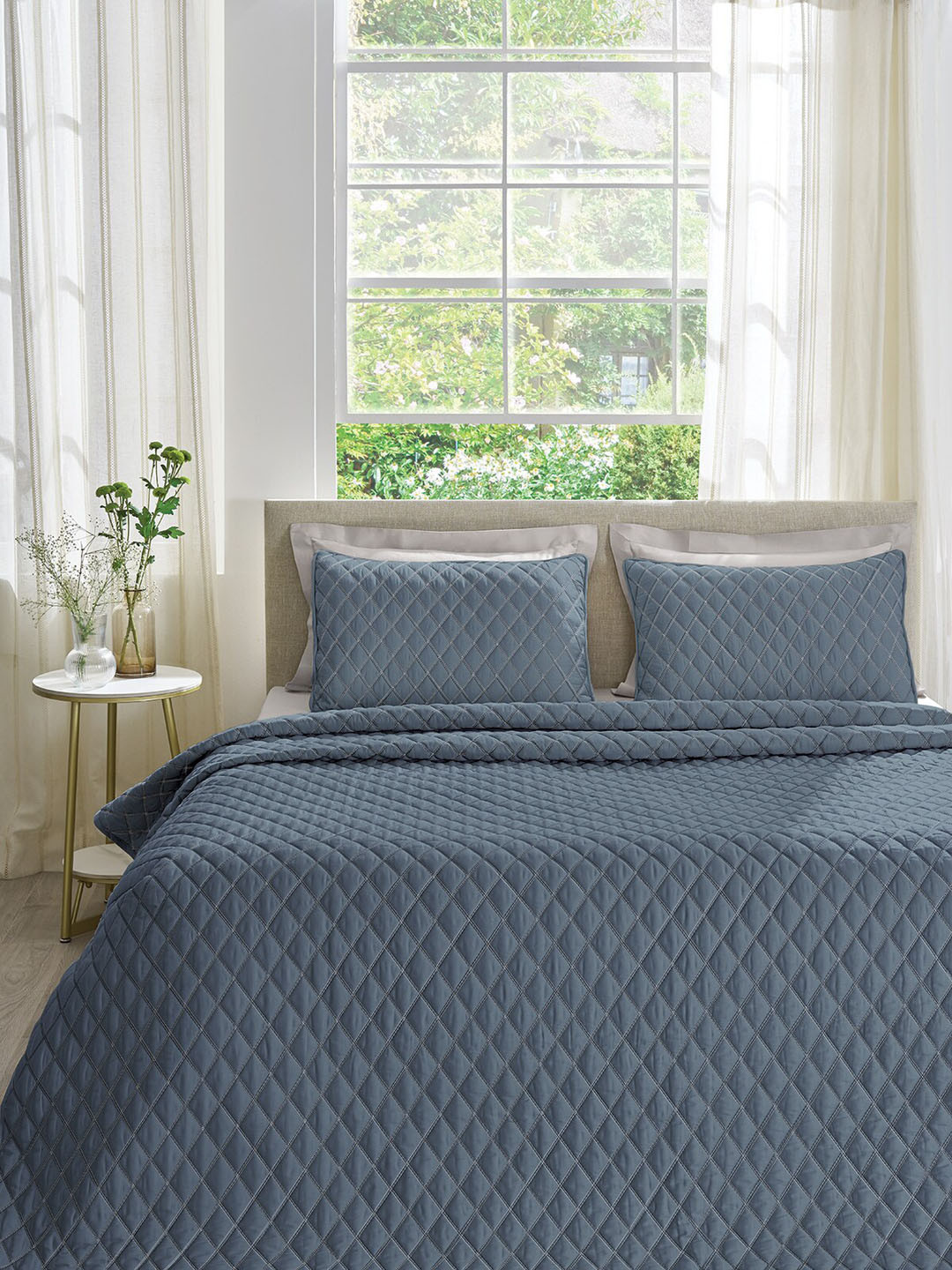 DDecor Grey Geometric Cotton 210 TC Comforter With 2 Pillow Covers