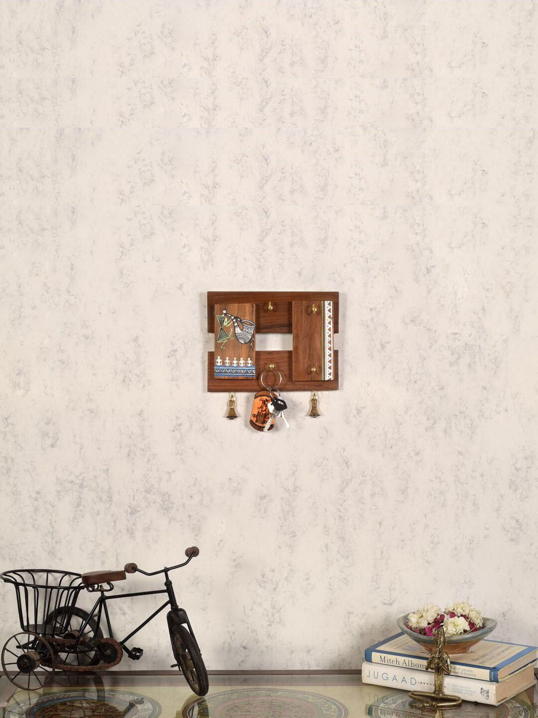 AAKRITI ART CREATIONS Brown & White Printed Wooden Rhythmic Melodies Key Holder