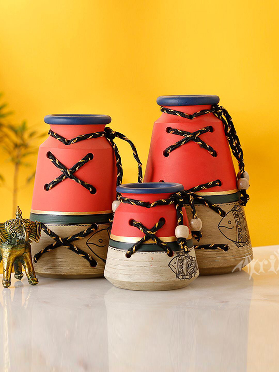 AAKRITI ART CREATIONS Earthen 3 Pcs Beige & Red Patterned Terracotta Vases