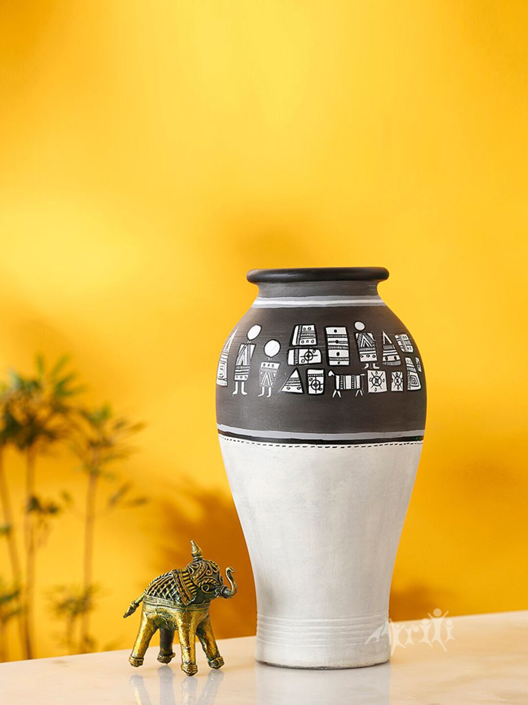 AAKRITI ART CREATIONS White & Black Printed Terracotta Vase