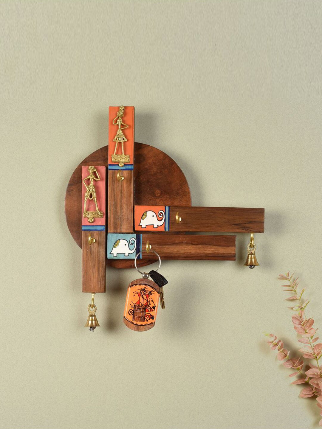 AAKRITI ART CREATIONS Brown & Orange-Colored Tribal Grid Printed Wooden Key Holders