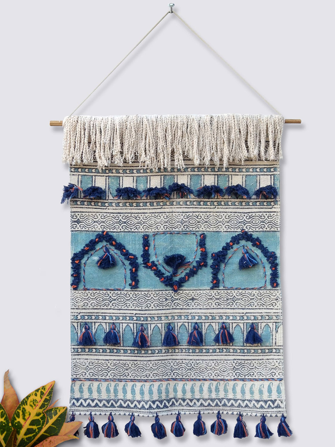 Art Avenue RACCOON Fabric Tasselled Hanging Hall Tapestries & Macrame-43.3In