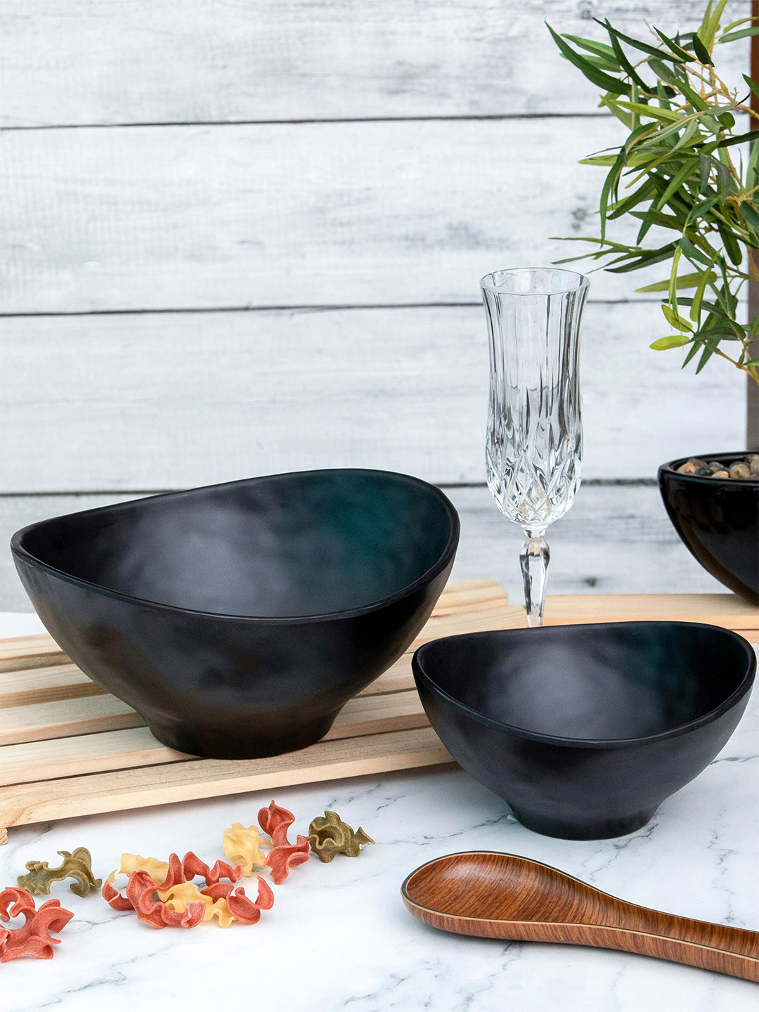 Servewell Black 2 Pieces Melamine Matte Bowls