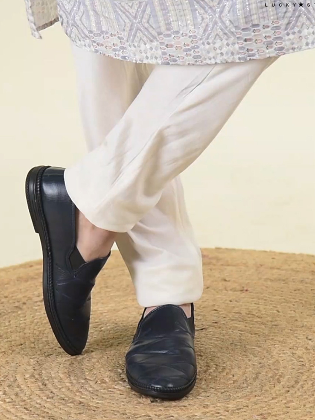 FAUSTO Men Criss Cross Stitched Lightweight Loafers