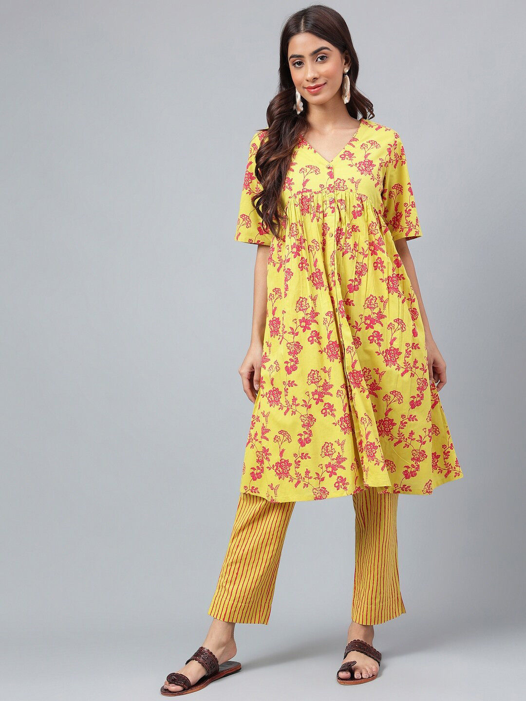Janasya Yellow Floral Printed Empire Pure Cotton Kurta with Trousers