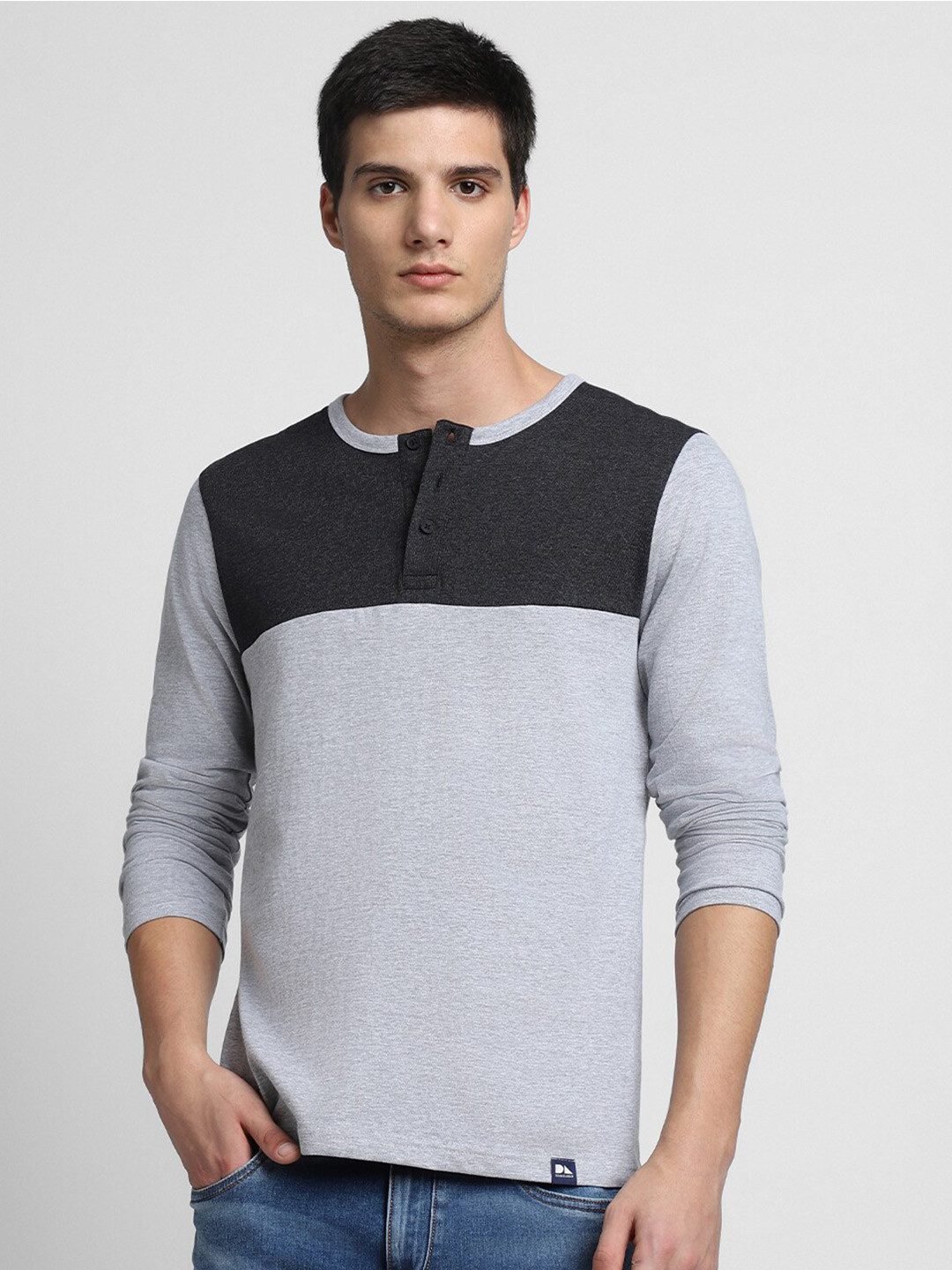 Dennis Lingo Henley Neck Regular Fit Colourblocked T-shirt
