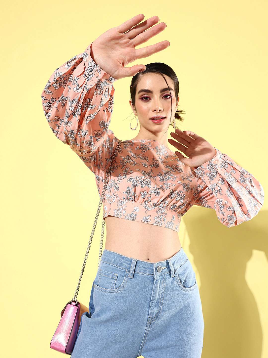 QUIERO Floral Printed Puff Sleeve Crepe Blouson Crop Top