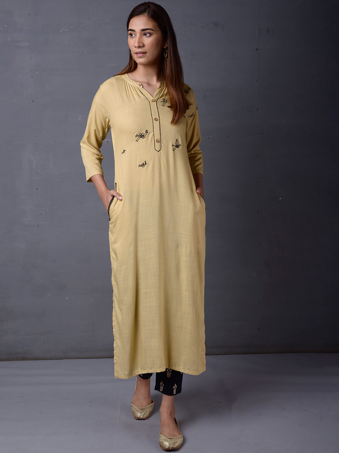 PINKSKY Yoke or Border Design Straight Kurta With Trousers