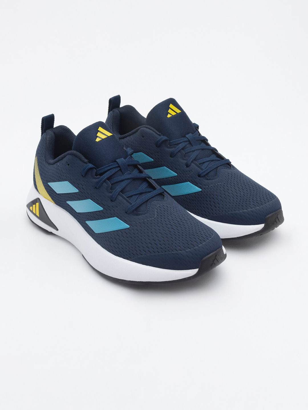 ADIDAS Men Grip-ed run M Road Running Shoes