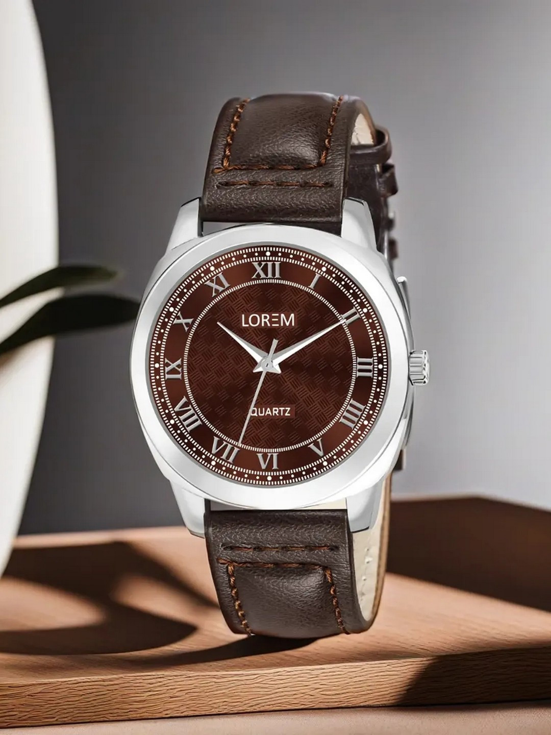 LOREM Women Leather Textured Straps Analogue Watch LR338