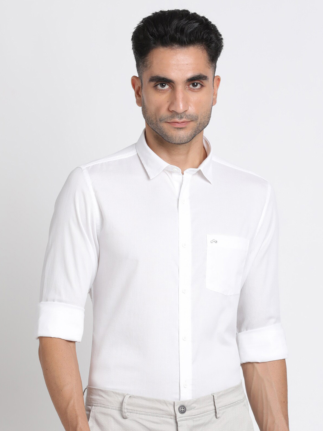 Turtle White Relaxed Slim Fit Cotton Formal Shirt