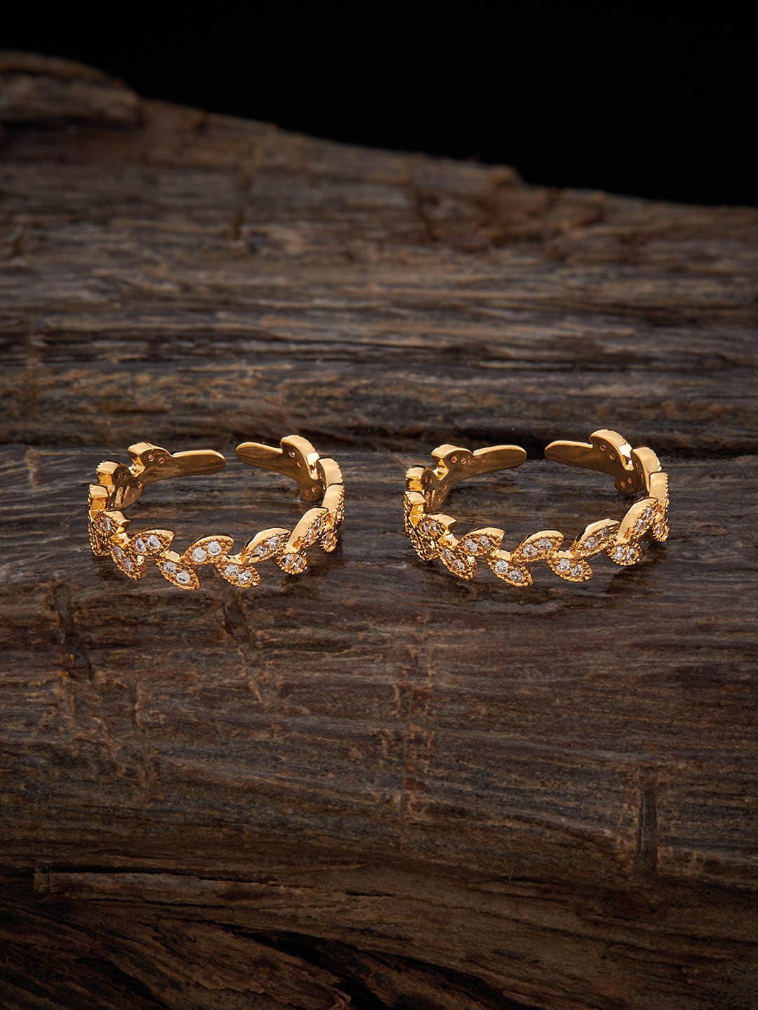 Kushal's Fashion Jewellery Gold-Plated Zircon Studded Toe Rings