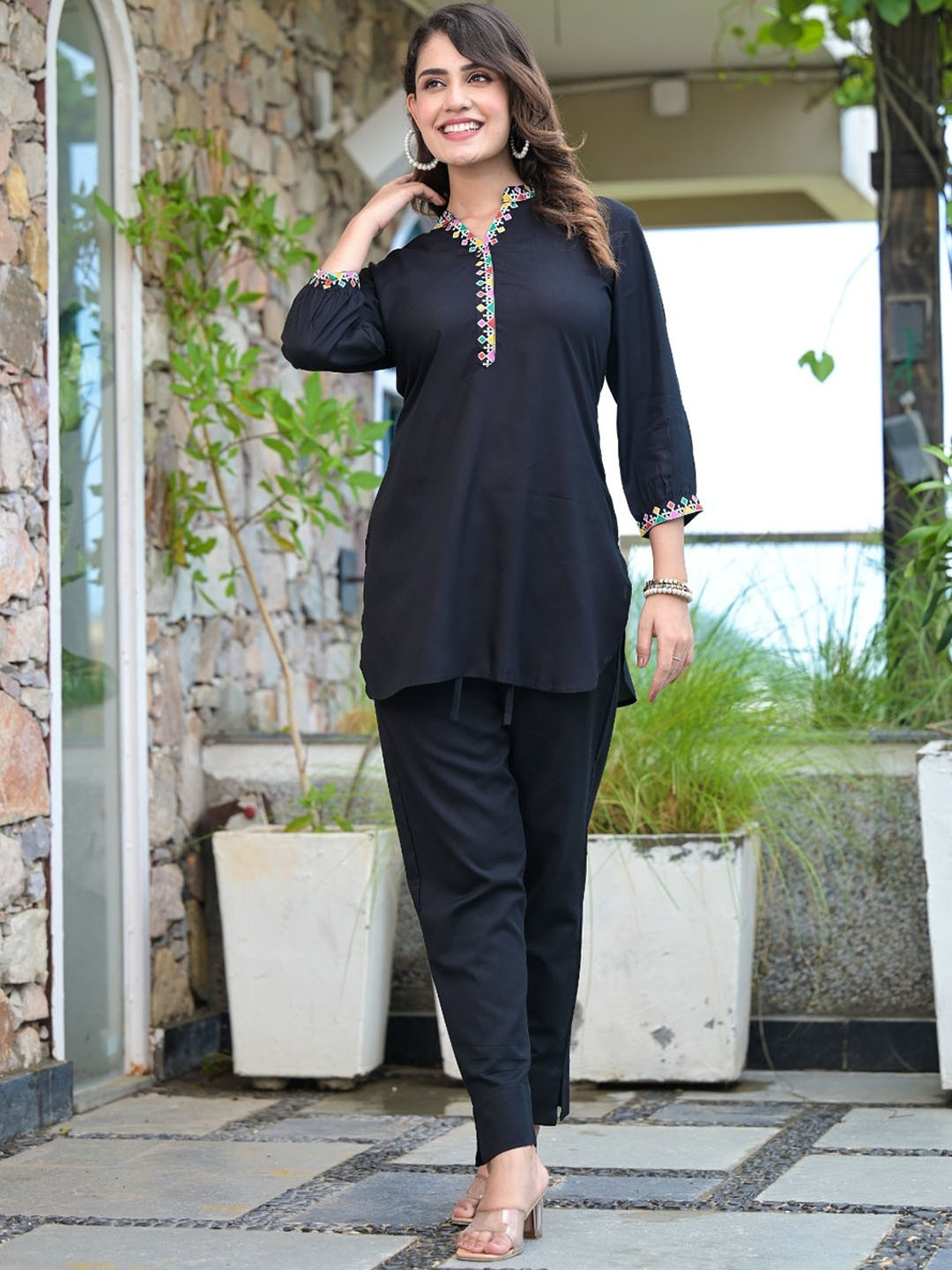 Sangria Geometric Yoke Design Straight Short Kurti