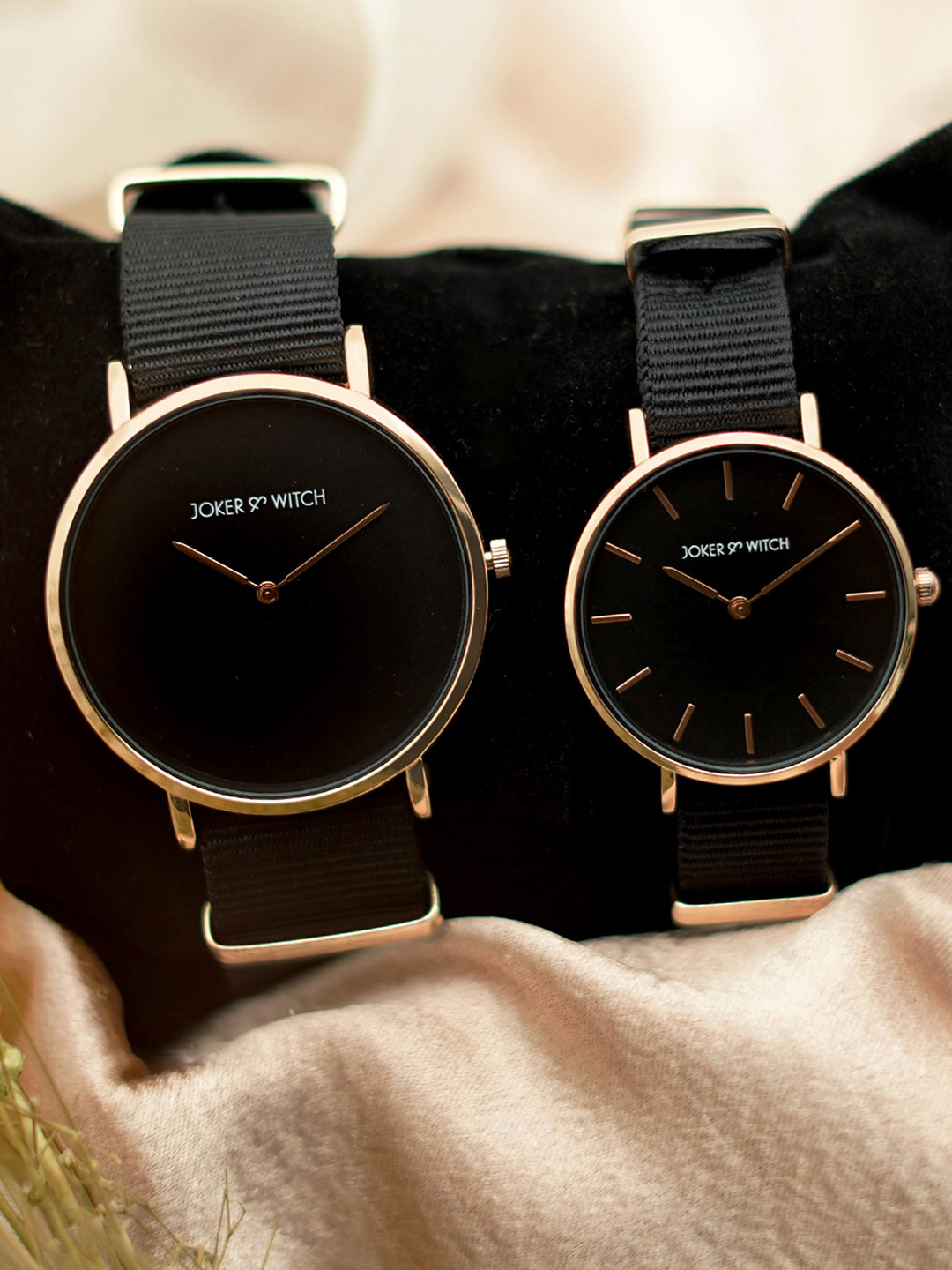 JOKER & WITCH Unisex Set Of 2 Mike & Phoebe Couple Watches Gift Set JWCW97