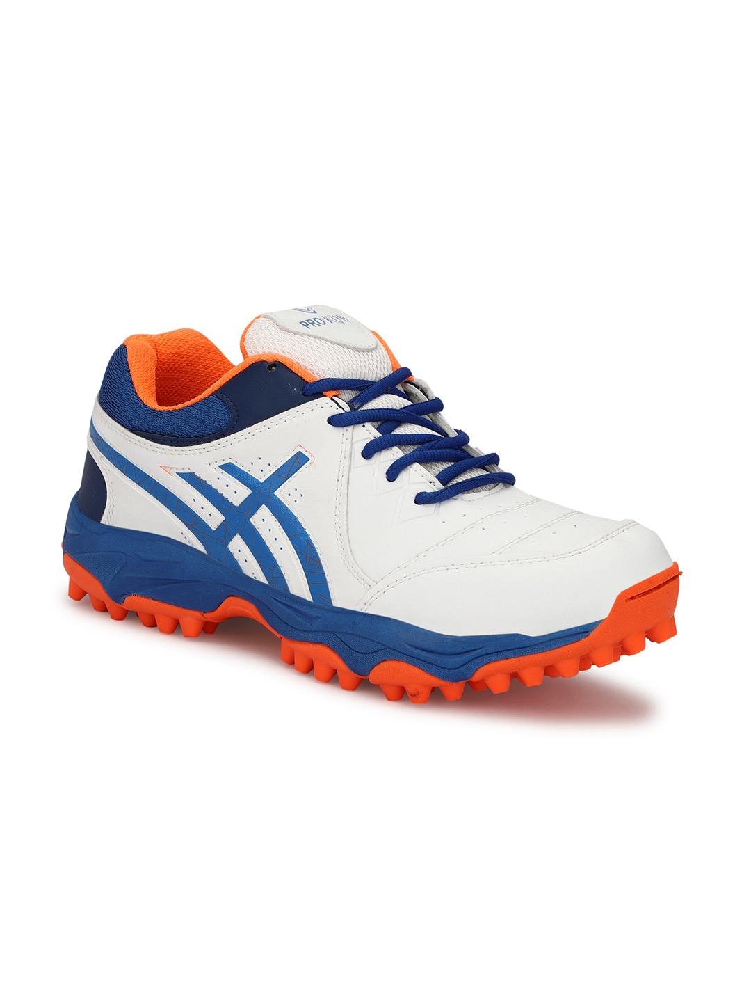 Cricket spike sales shoes myntra