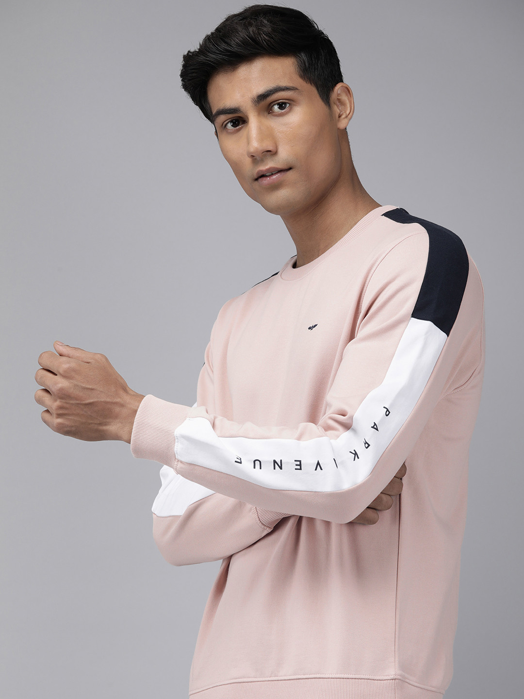 Park Avenue Solid With Striped Detail Long Sleeves Sweatshirt