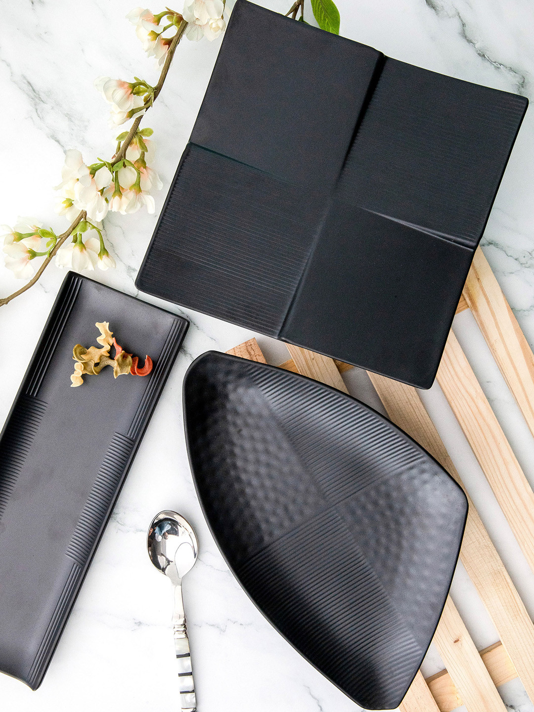 Servewell Black 3 Pieces Matte Finish Melamine Food Platter