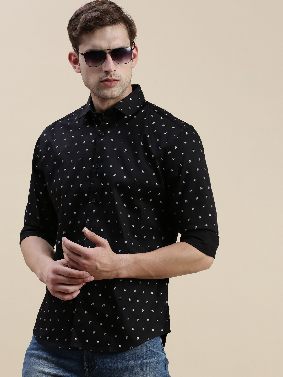 SHOWOFF Standard Slim Fit Micro Disty Printed Spread Collar Cotton Casual Shirt