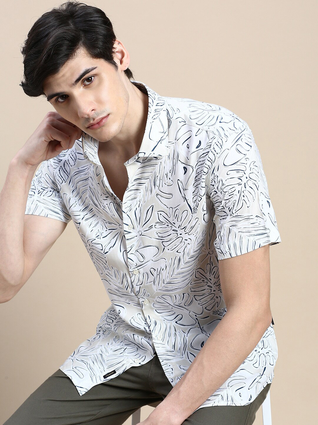 SHOWOFFFF Standard Floral Printed Slim Fit Opaque Cotton Casual Shirt