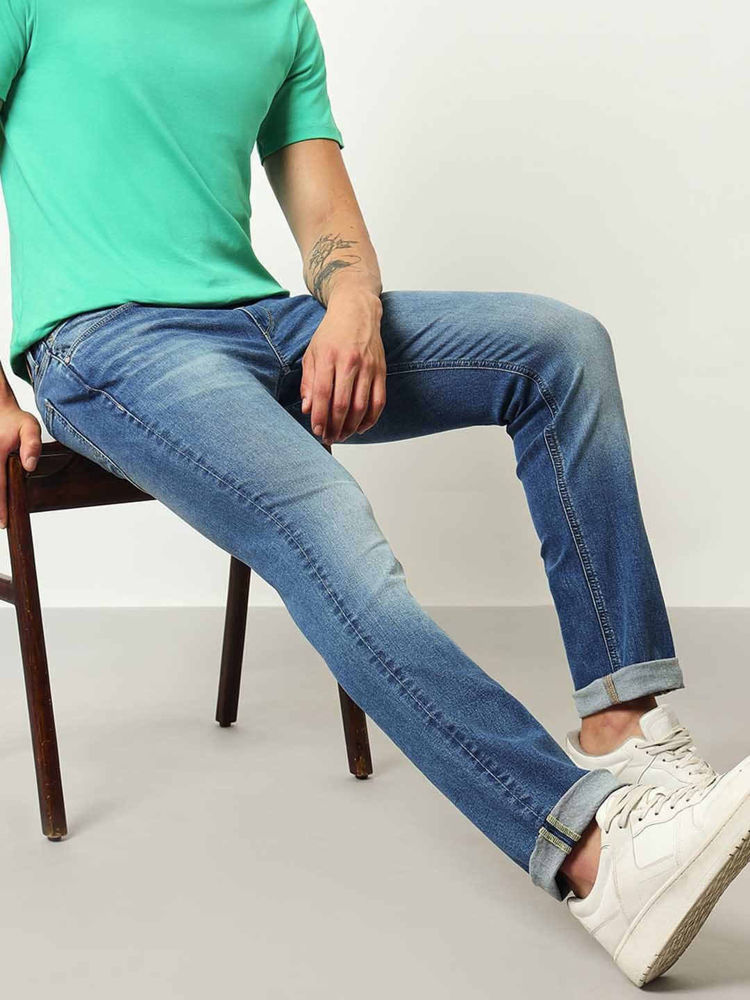 Lee Men Slim Fit Mildly Distressed Heavy Fade Stretchable Cotton Regular Jeans