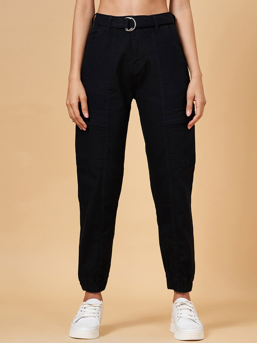 People Women Jogger Clean Look Jeans