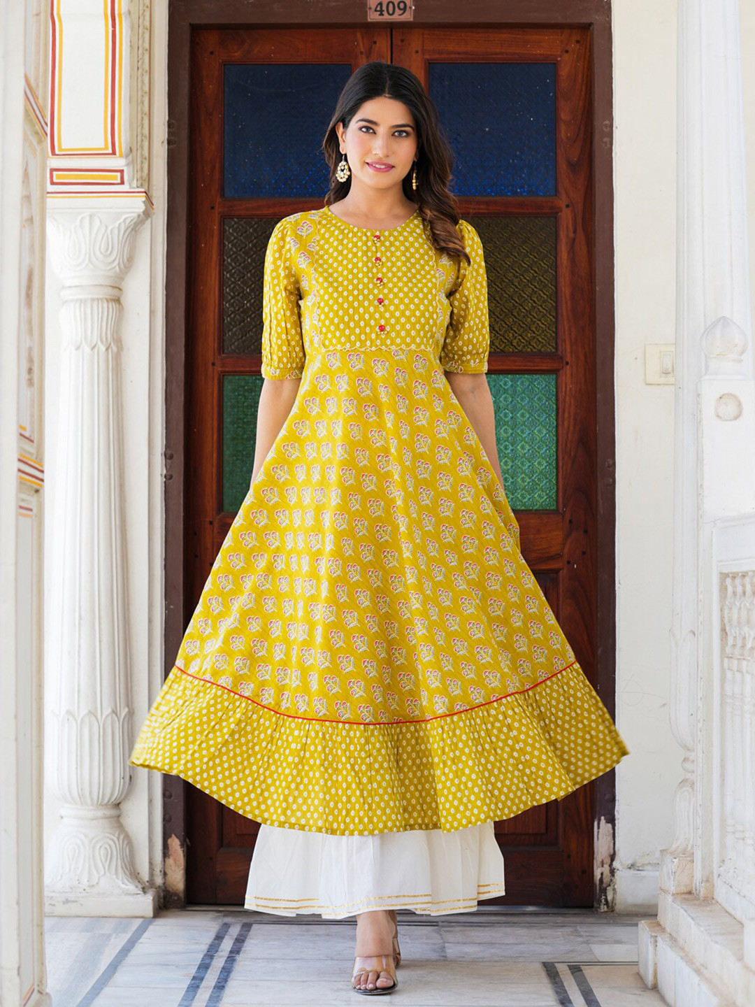 YASH GALLERY Floral Printed Cotton Anarkali Kurta