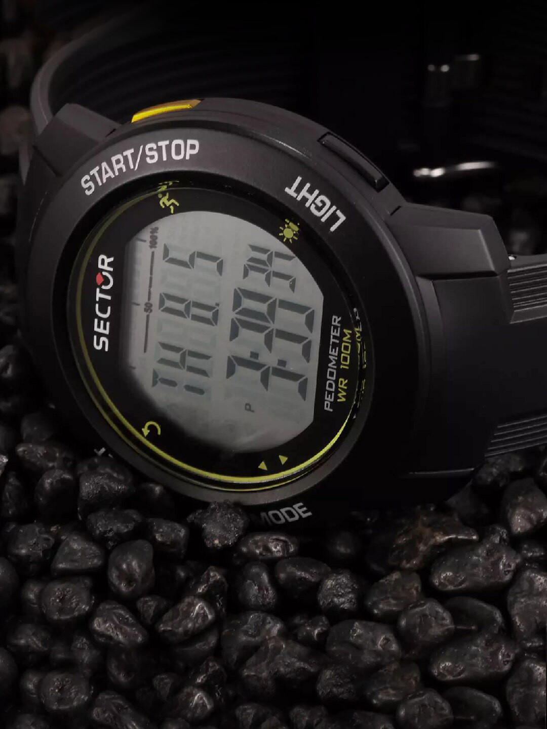 Sector Men Black Dial & Black Bracelet Style Straps Analogue Watch R3251284001