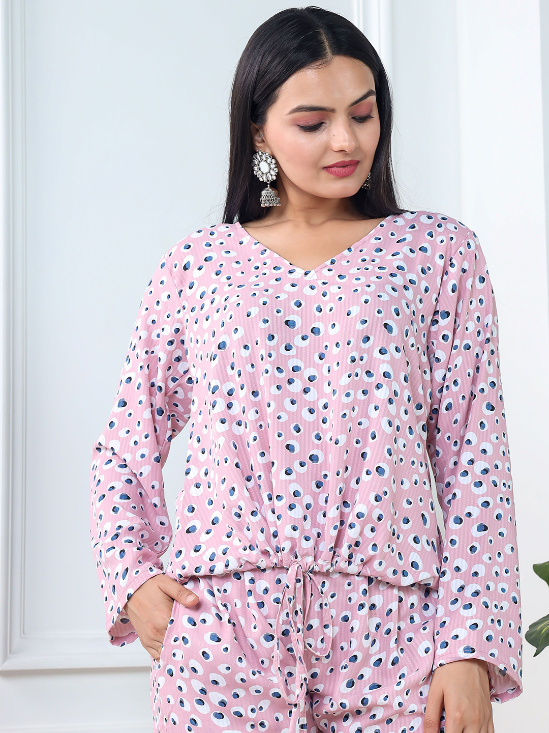 Vidraa Western Store Printed V-Neck Top With Belted Trouser