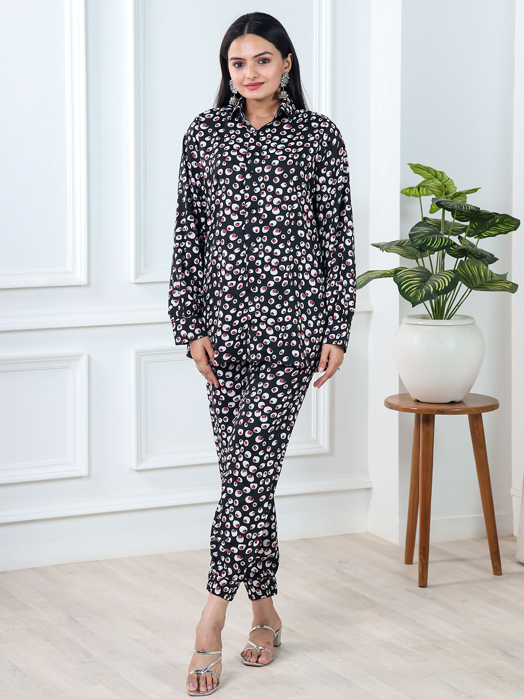 Vidraa Western Store Floral Printed Shirt With Trousers