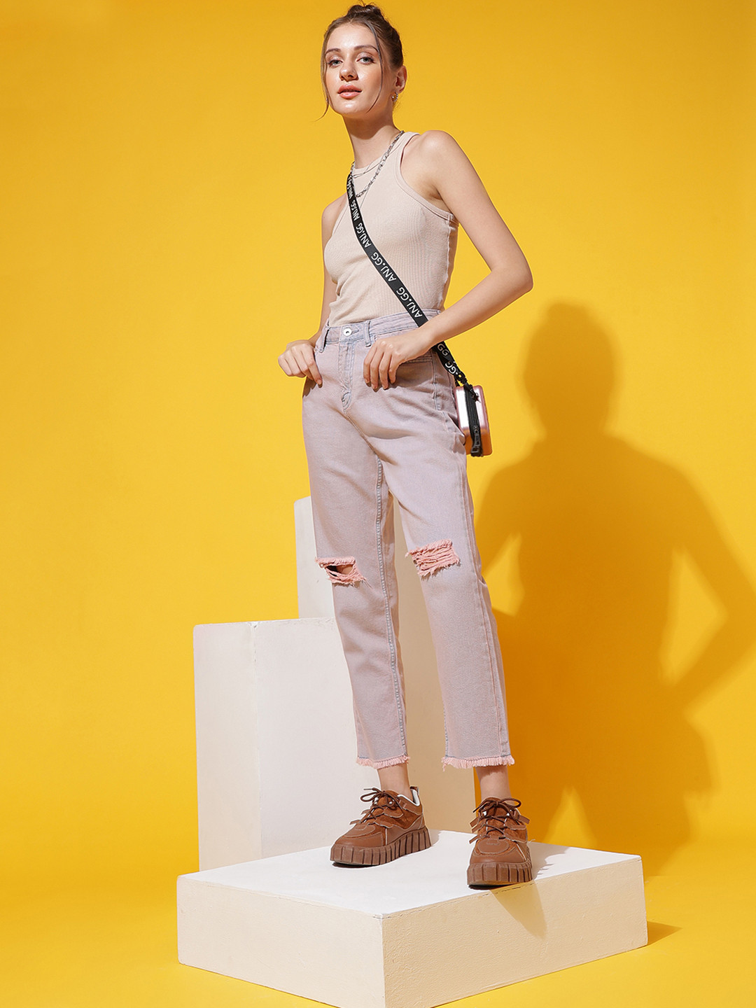 Belliskey Women Boyfriend Fit High-Rise Mildly Distressed Denim Jeans