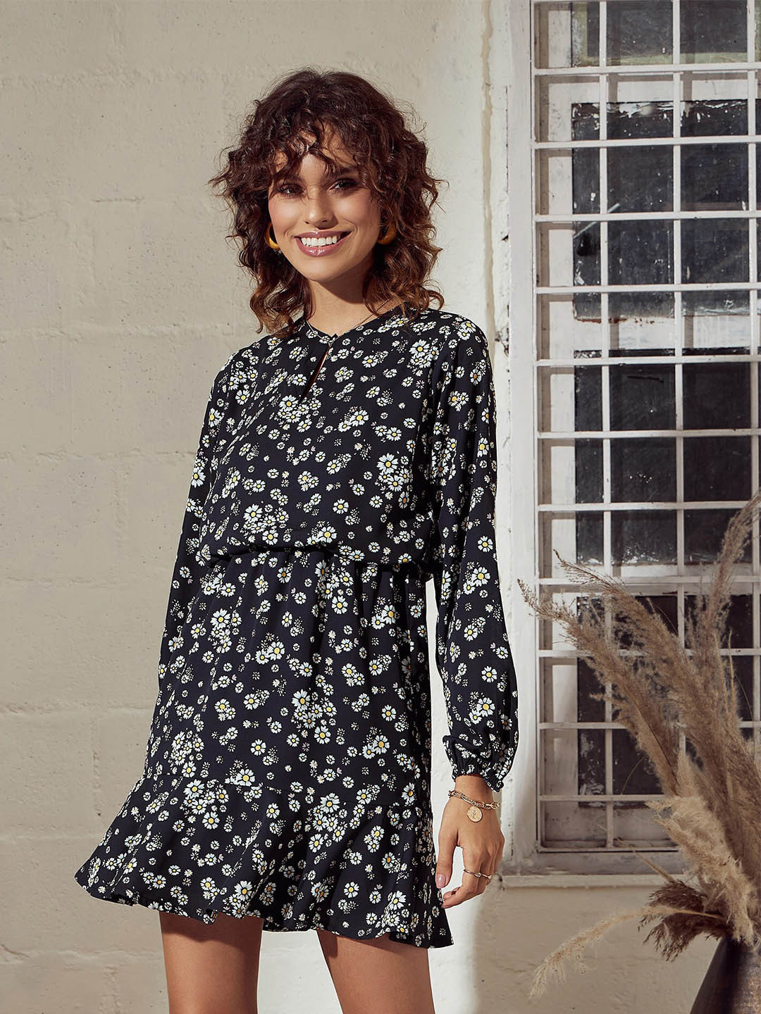 SASSAFRAS Black & White Floral Printed Puff Sleeves A-Line Dress