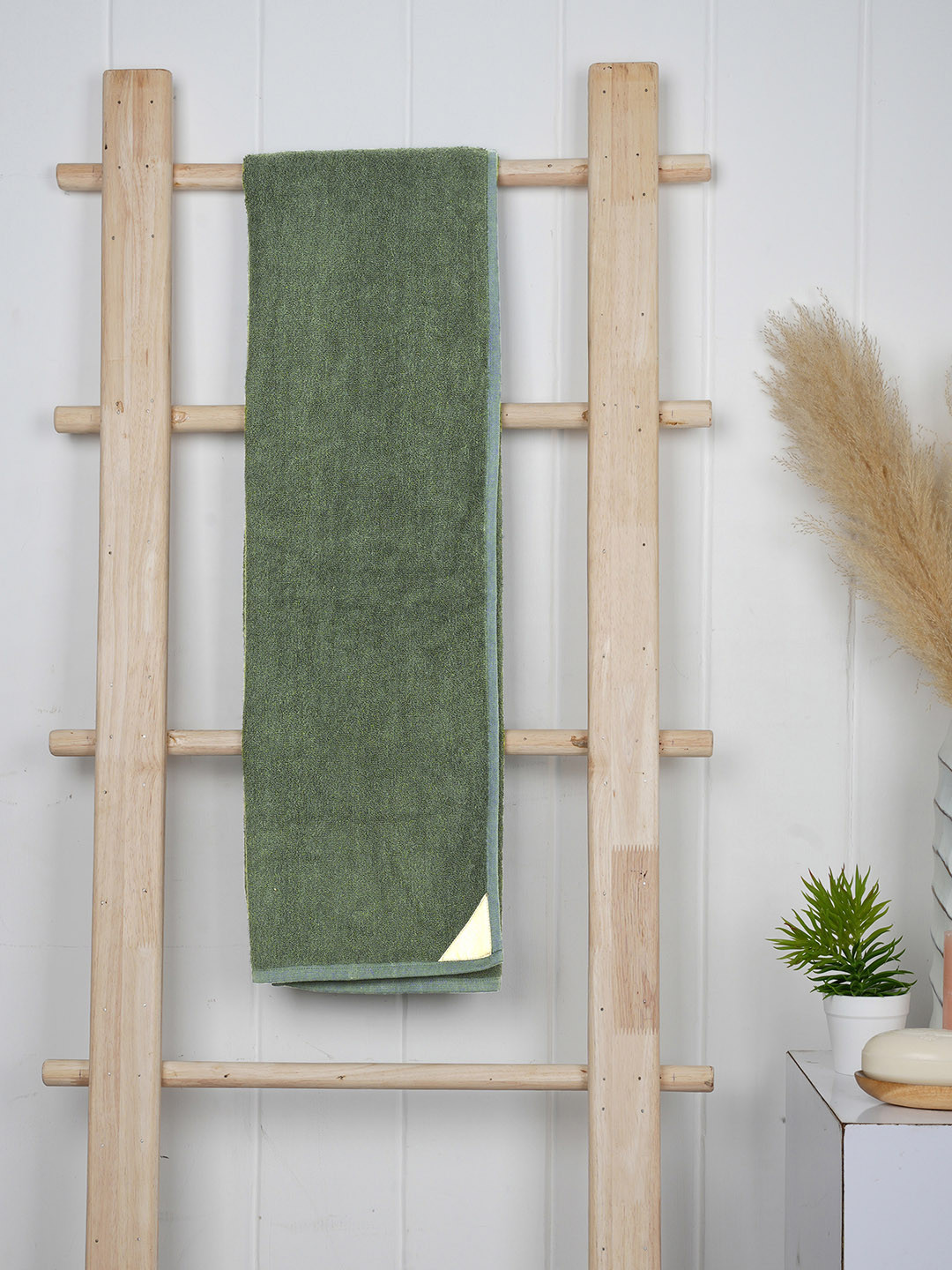 Doctor Towels Green Solid 550GSM Set of 1 Anti-Bacterial Bamboo Bath Towel