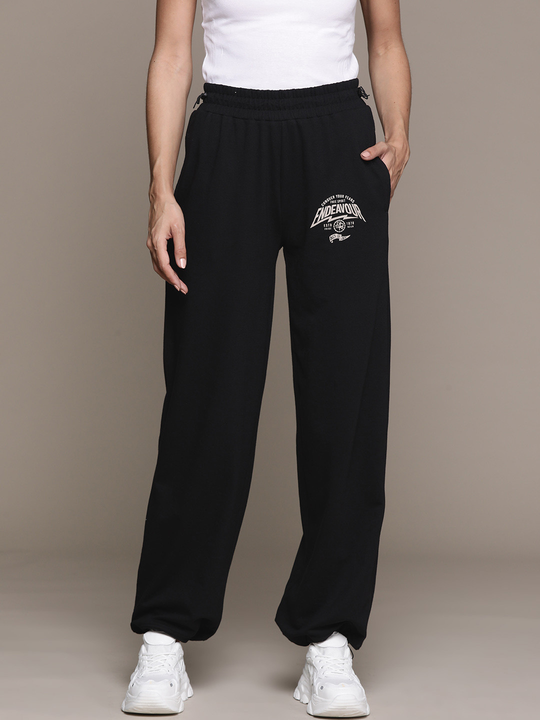 The Roadster Lifestyle Co. x RE/LAX Women Toggle Drawcords Joggers