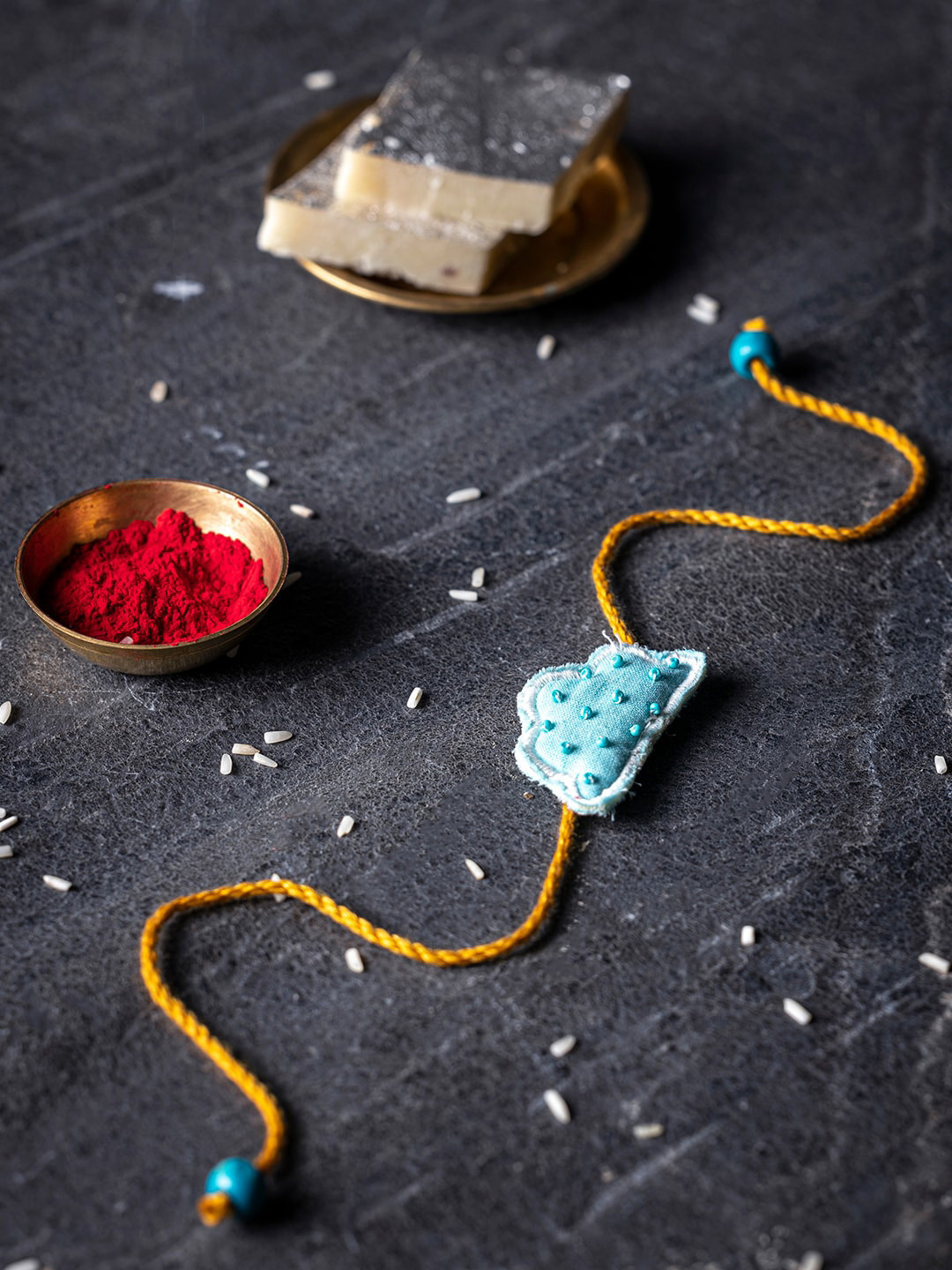 Contrast Living Unisex Set Of 3 Dori Sheeting Thread Rakhis