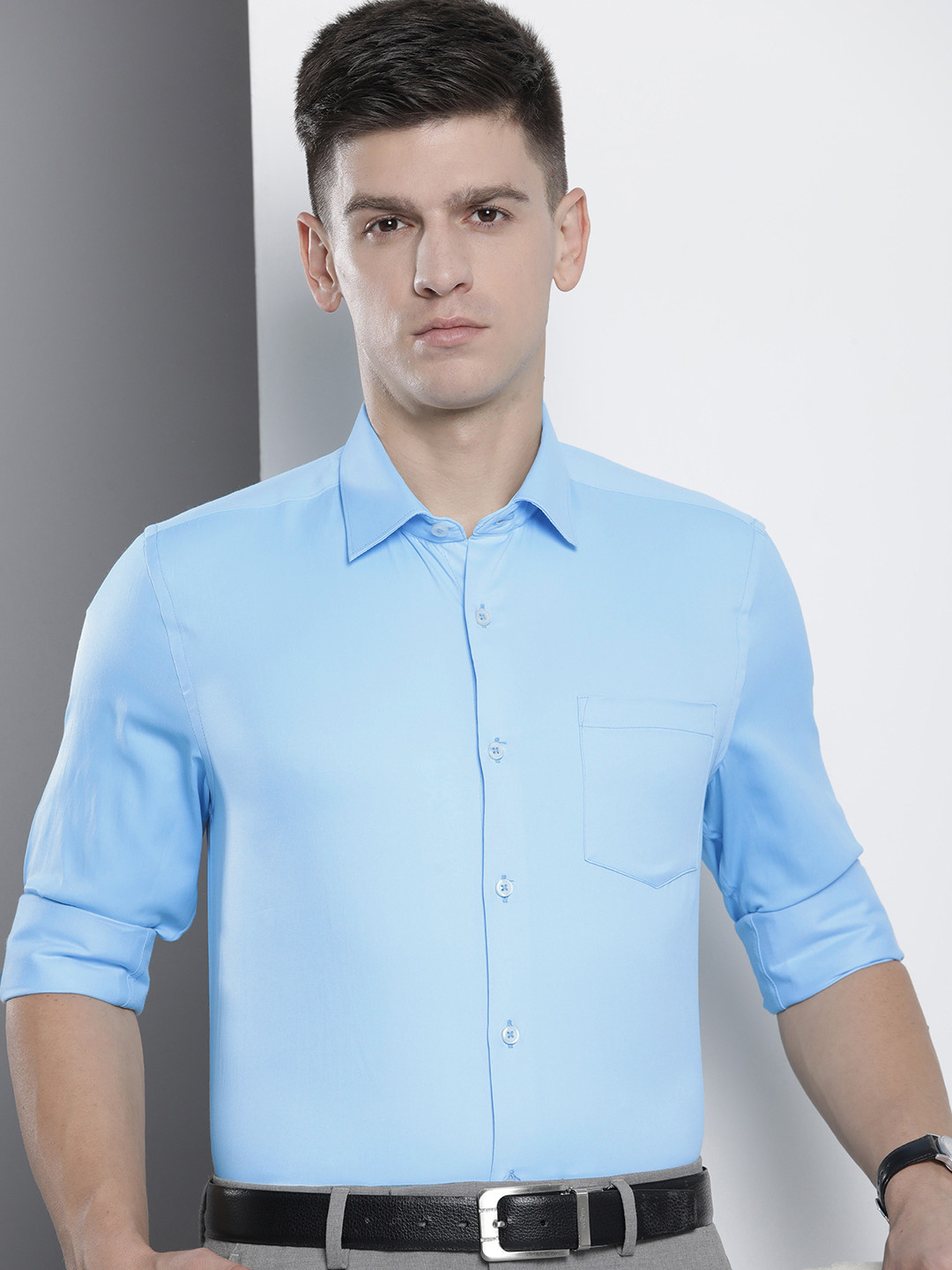 The Indian Garage Co. X Luxe Men Slim Fit Opaque Formal Shirt