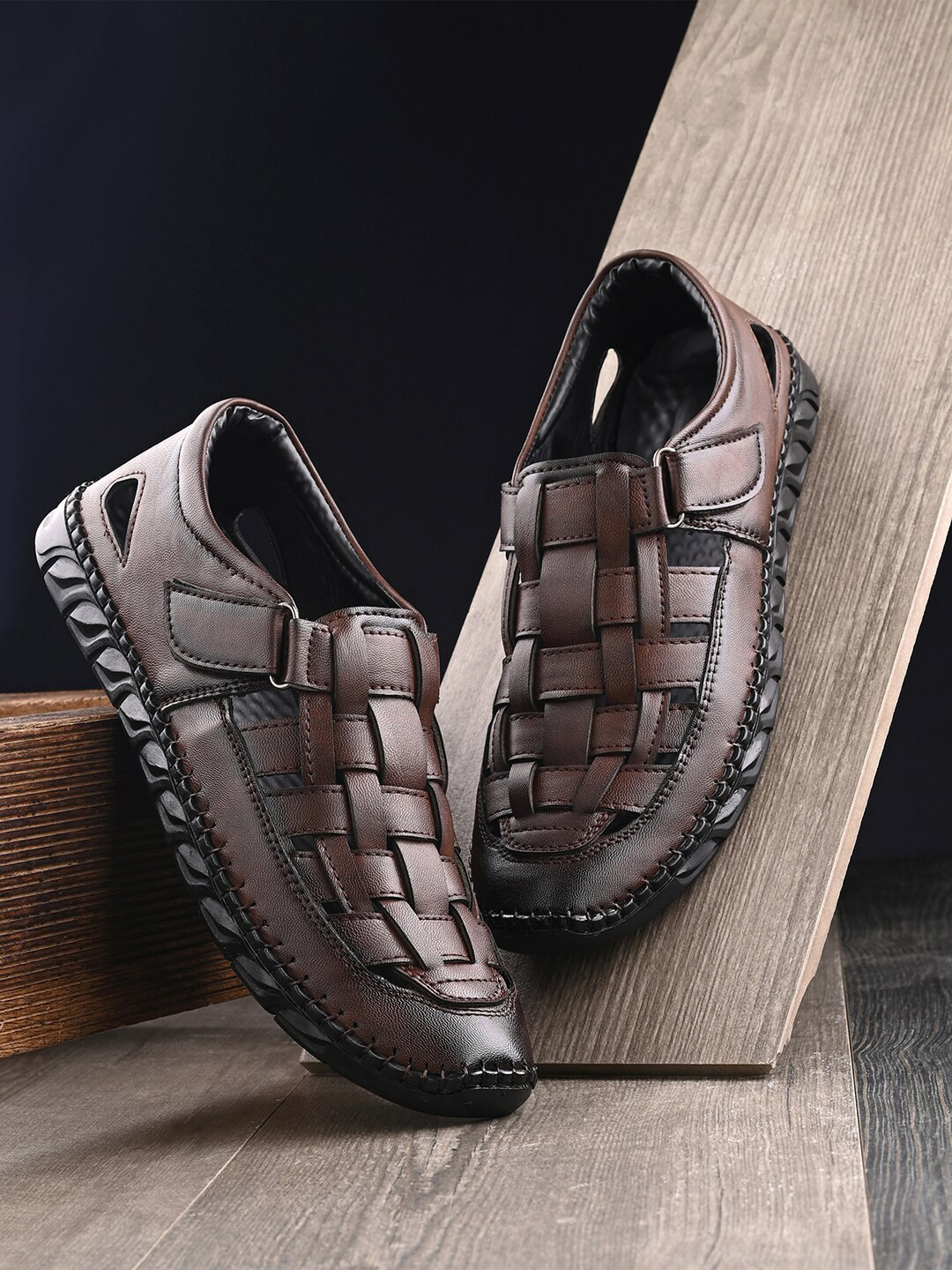 The Roadster Lifestyle Co. Men Coffe Brown Textured Fisherman Sandals With Velcro Closure