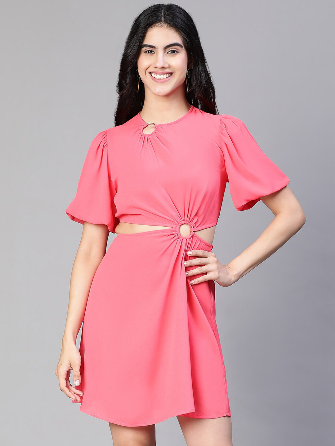 Oxolloxo Ring Fashioned Cut-Out Detail Crepe Mini Dress