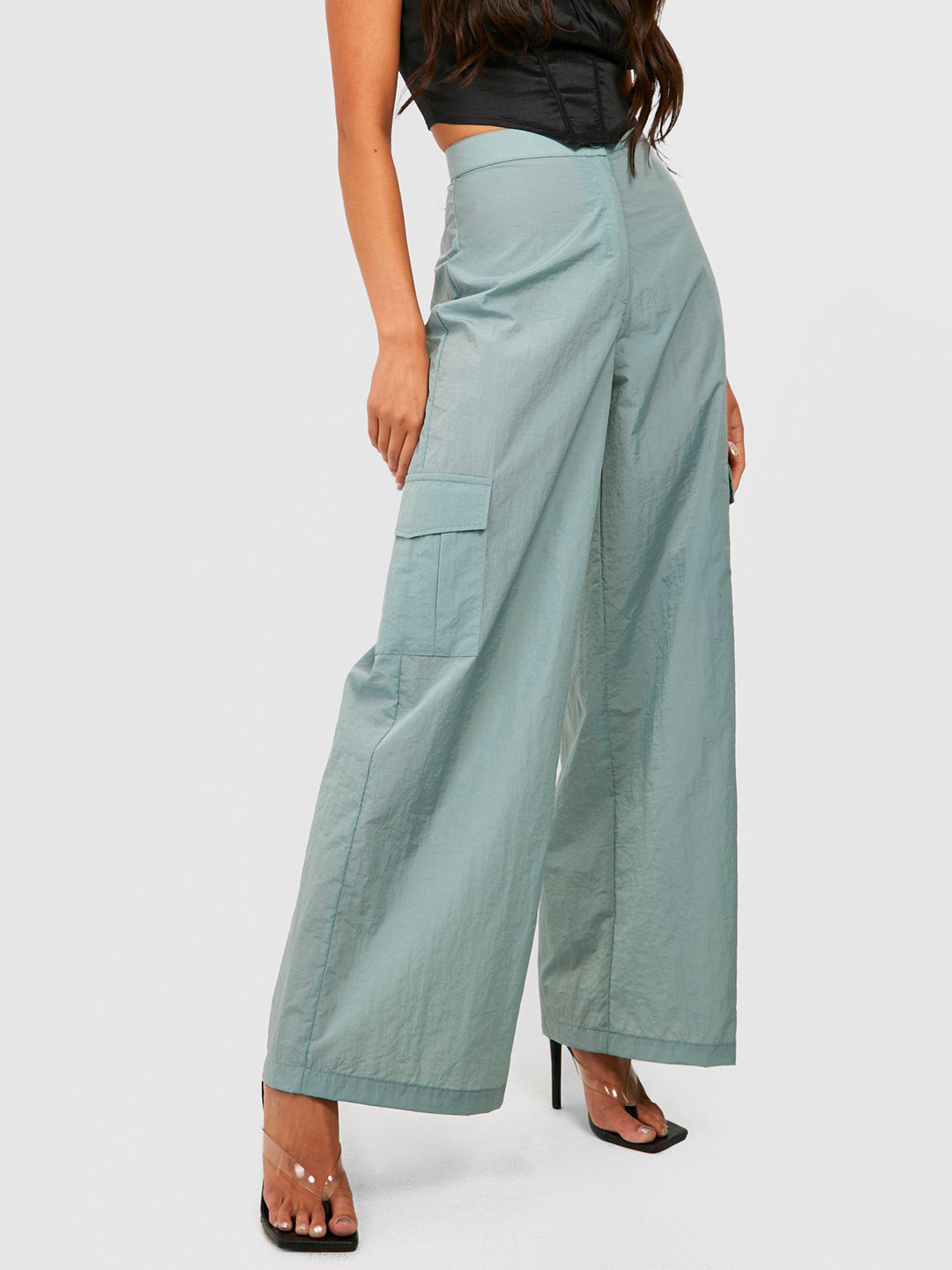 Boohoo Women Petite Wide Leg Cargos